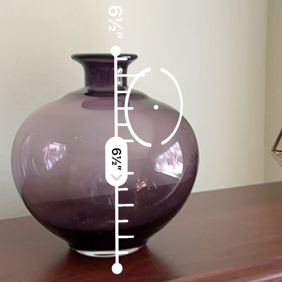 Elegant Purple Glass Vase - Picture 4 of 6